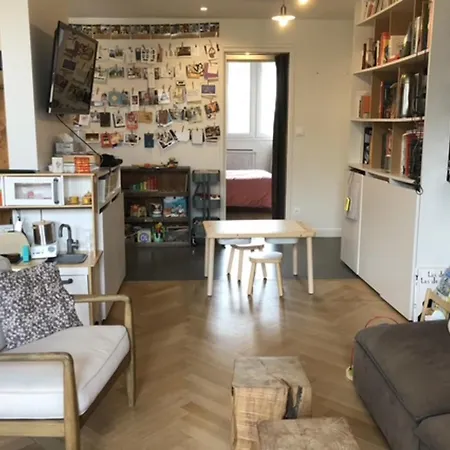 4 With Balcony In Apartment Lyon